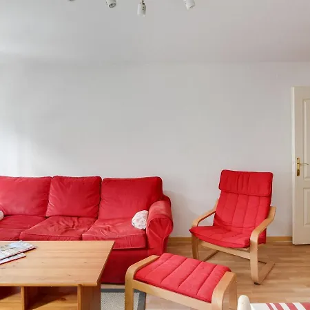 T2 En Centre-ville Pour 6 Pers., Parking, Proche Commodites Et Stations De - Fr-1-402-75 Apartment Luz-Saint-Sauveur